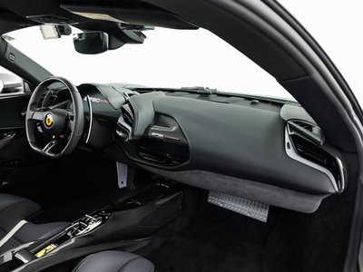 2022 Ferrari SF90 STRADALE — миниатюра 18