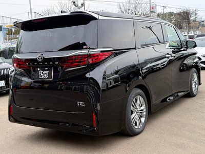 2026 Toyota ALPHARD — фото 6