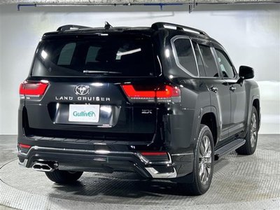 صورة 33 لـ 2023 Toyota LAND CRUISER 300