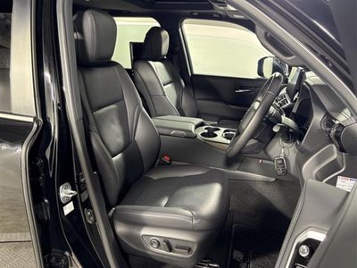 صورة 29 لـ 2023 Toyota LAND CRUISER 300