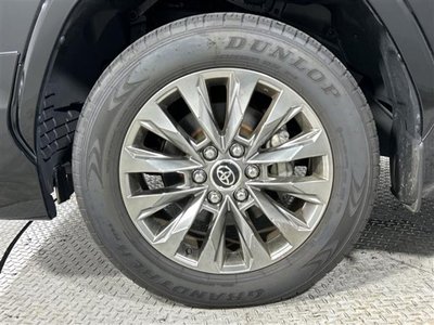 صورة 42 لـ 2023 Toyota LAND CRUISER 300