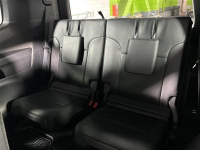 صورة 24 لـ 2023 Toyota LAND CRUISER 300