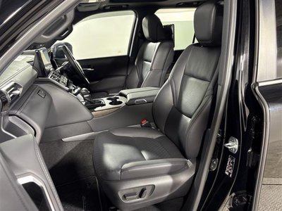 صورة 22 لـ 2023 Toyota LAND CRUISER 300