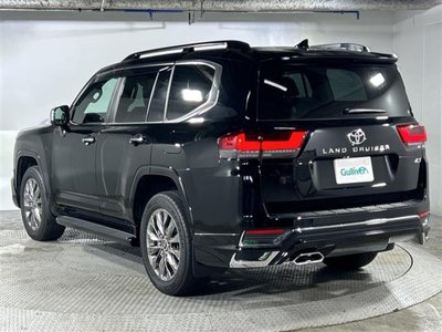 صورة 31 لـ 2023 Toyota LAND CRUISER 300