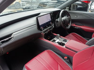 2023 Lexus RX thumbnail 57
