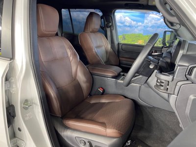 صورة 8 لـ 2024 Toyota LAND CRUISER 250