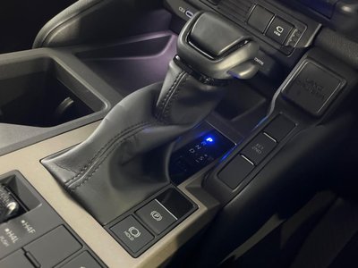صورة 62 لـ 2024 Toyota LAND CRUISER 250