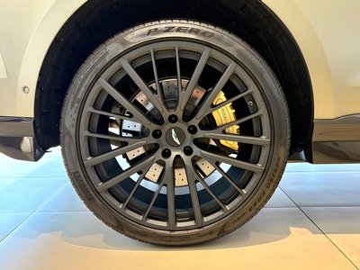 صورة 13 لـ 2023 Aston Martin DBX