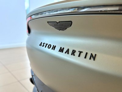صورة 15 لـ 2023 Aston Martin DBX