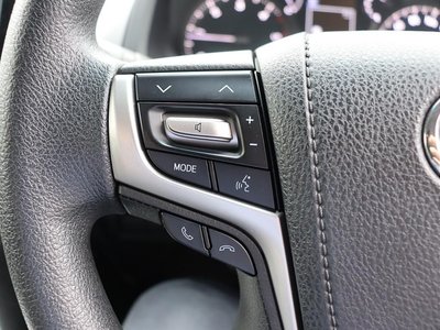 2021 Toyota LAND CRUISER PRADO thumbnail 28