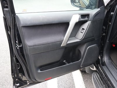 2021 Toyota LAND CRUISER PRADO thumbnail 31