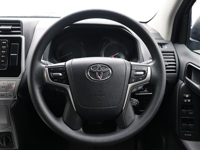2021 Toyota LAND CRUISER PRADO thumbnail 27