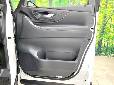صورة 29 لـ 2025 Toyota ALPHARD