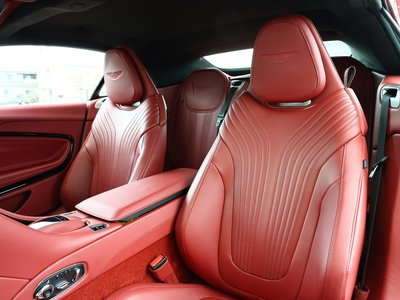 صورة 59 لـ 2018 Aston Martin DB11 VOLANTE