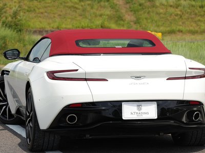 صورة 43 لـ 2018 Aston Martin DB11 VOLANTE