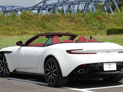 صورة 46 لـ 2018 Aston Martin DB11 VOLANTE