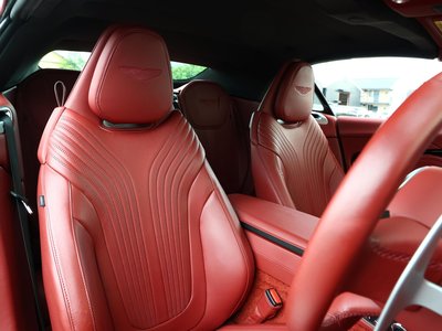 صورة 13 لـ 2018 Aston Martin DB11 VOLANTE