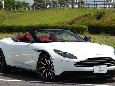 صورة 20 لـ 2018 Aston Martin DB11 VOLANTE