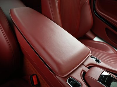 صورة 76 لـ 2018 Aston Martin DB11 VOLANTE