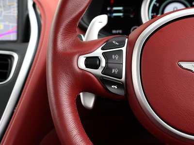 صورة 67 لـ 2018 Aston Martin DB11 VOLANTE