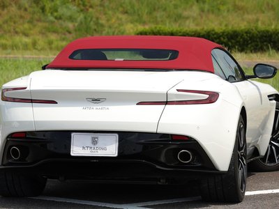 صورة 36 لـ 2018 Aston Martin DB11 VOLANTE