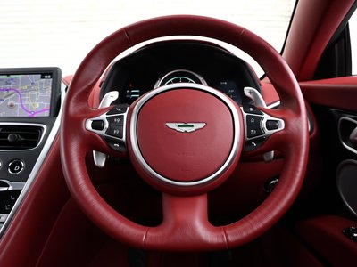 صورة 66 لـ 2018 Aston Martin DB11 VOLANTE