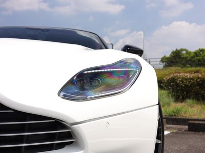 صورة 31 لـ 2018 Aston Martin DB11 VOLANTE