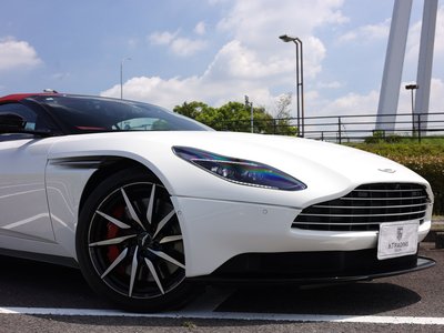 صورة 82 لـ 2018 Aston Martin DB11 VOLANTE