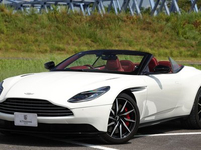 صورة 29 لـ 2018 Aston Martin DB11 VOLANTE