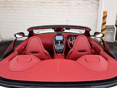 صورة 57 لـ 2018 Aston Martin DB11 VOLANTE