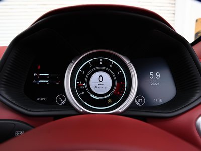 صورة 69 لـ 2018 Aston Martin DB11 VOLANTE