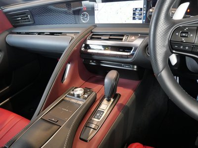 صورة 11 لـ 2021 Lexus LC CONVERTIBLE