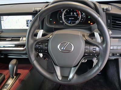 صورة 7 لـ 2021 Lexus LC CONVERTIBLE