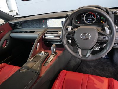 صورة 6 لـ 2021 Lexus LC CONVERTIBLE