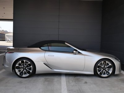 صورة 4 لـ 2021 Lexus LC CONVERTIBLE