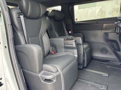 2025 Toyota ALPHARD 照片 8