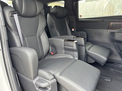 2025 Toyota ALPHARD 照片 9