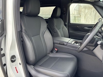 2025 Toyota ALPHARD 照片 3