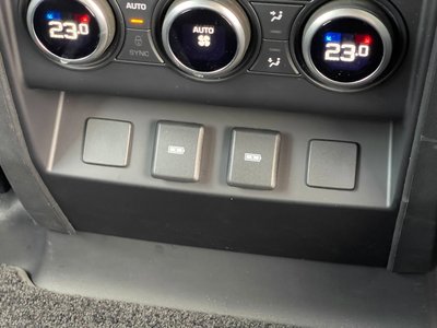 صورة مصغرة 38 لـ 2023 LAND Rover DEFENDER
