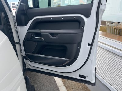 صورة مصغرة 41 لـ 2023 LAND Rover DEFENDER