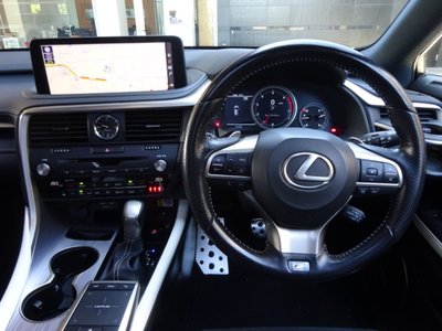 صورة مصغرة 15 لـ 2021 Lexus RX