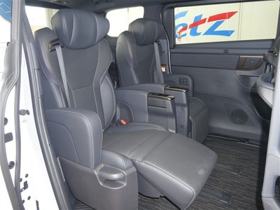 2023 Toyota ALPHARD — фото 8
