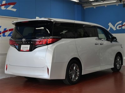2023 Toyota ALPHARD — фото 5