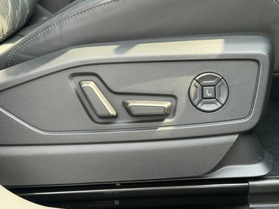 2025 AUDI SQ5 photo 16