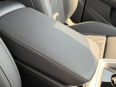 2025 AUDI SQ5 thumbnail 30