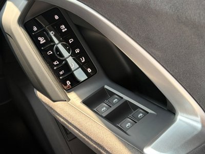 2025 AUDI SQ5 thumbnail 39