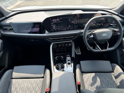 2025 AUDI SQ5 photo 3
