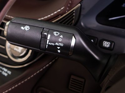 2018 Lexus LS — миниатюра 50