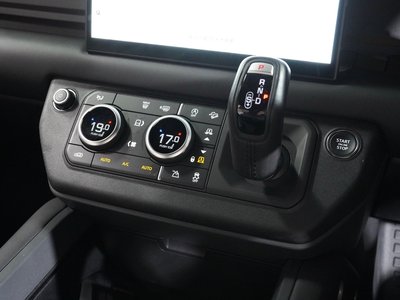 2025 LAND Rover DEFENDER 缩略图 29
