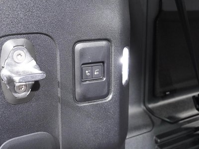 2025 LAND Rover DEFENDER 缩略图 44